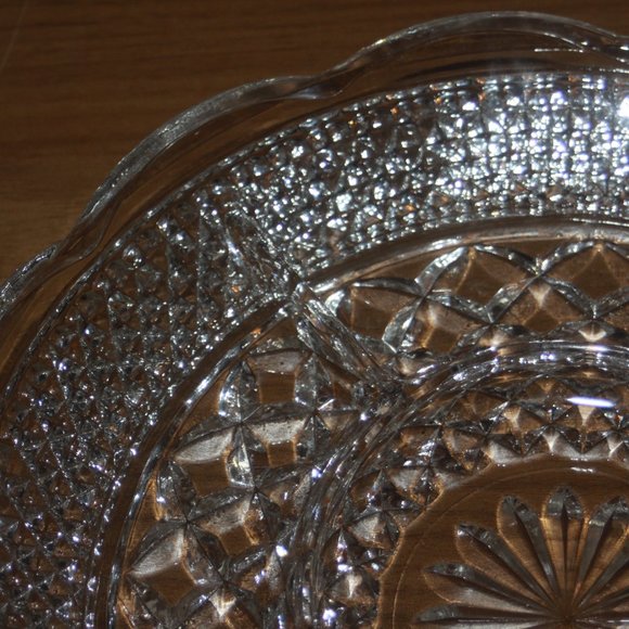 Vintage Clear Glass Chip and Dip Veggie Divided Dish 10.5” Diameter - Picture 2 of 2